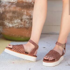 Bed Stu Tan Brisa Woven Sandals Size 6